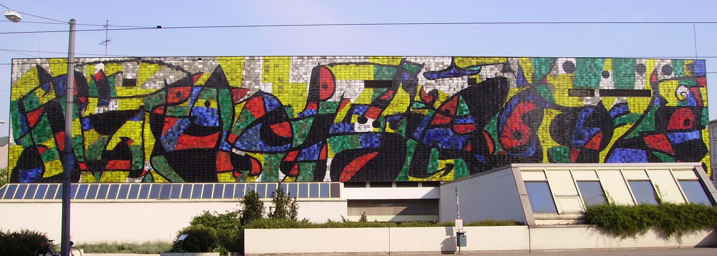 Miró Wall